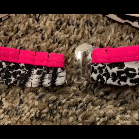 Bikini - Picture 4 of 4